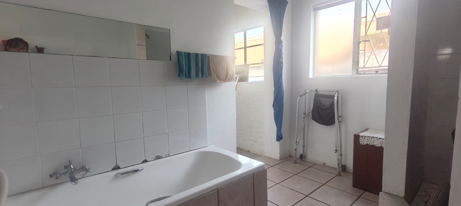 9 Bedroom Property for Sale in Bramhope Eastern Cape